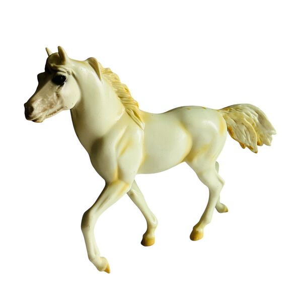 Blue Ribbon Ranch Large Cream Plastic Horse Figure Off White  9 Inch - Picture 1 of 10